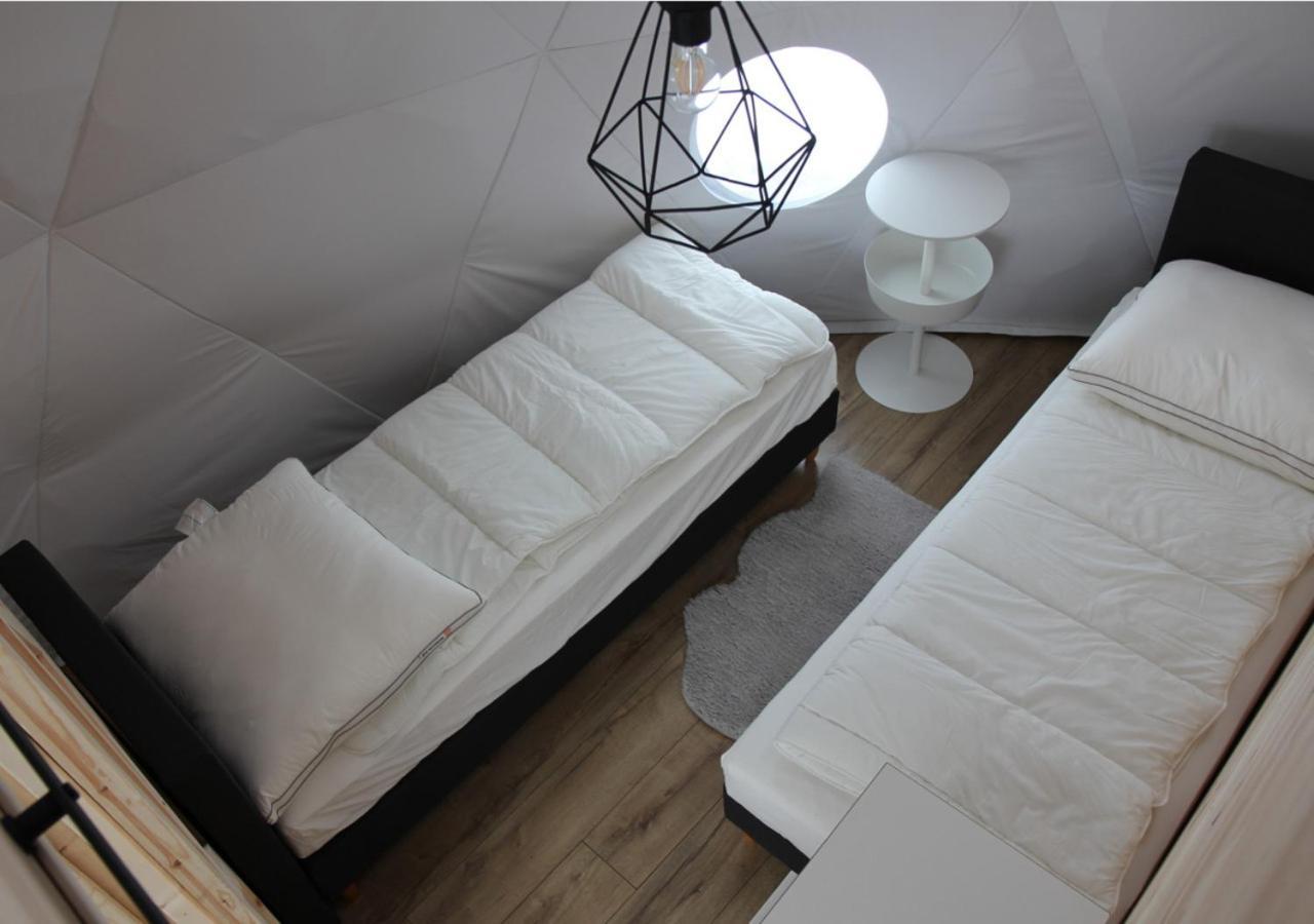 Glamping Gliczarow Klapnioki Bed and Breakfast Leśnica Eksteriør billede