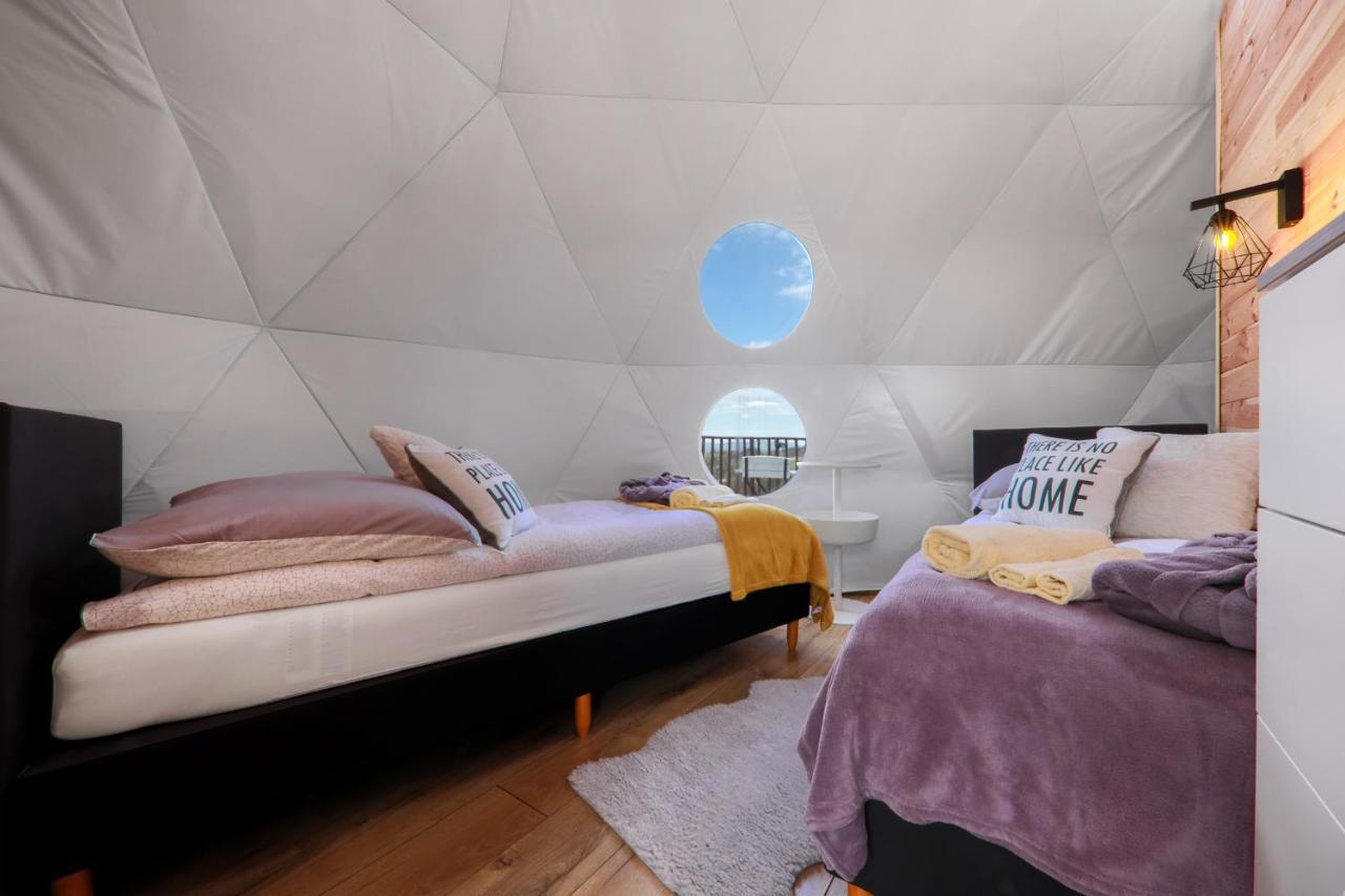 Glamping Gliczarow Klapnioki Bed and Breakfast Leśnica Eksteriør billede