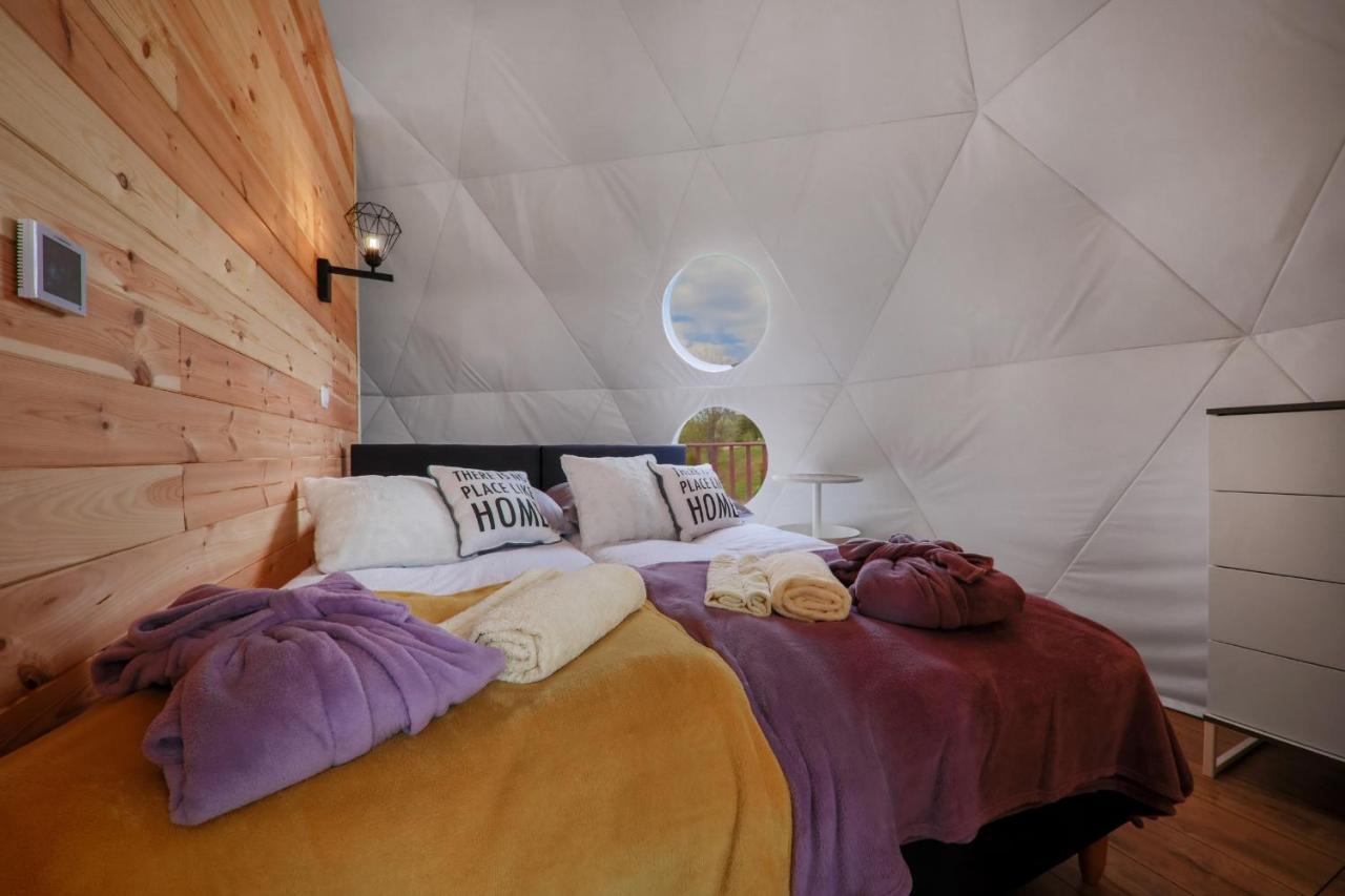 Glamping Gliczarow Klapnioki Bed and Breakfast Leśnica Eksteriør billede