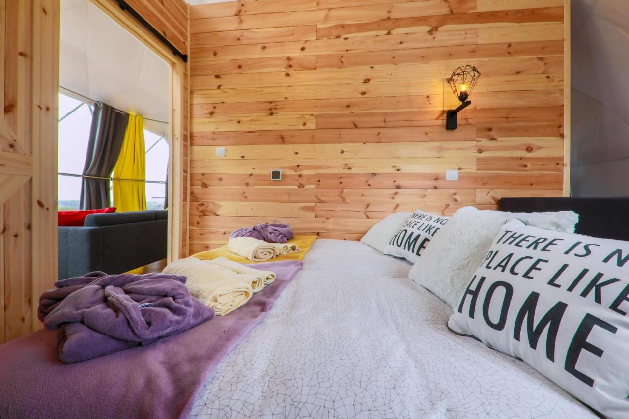 Glamping Gliczarow Klapnioki Bed and Breakfast Leśnica Eksteriør billede