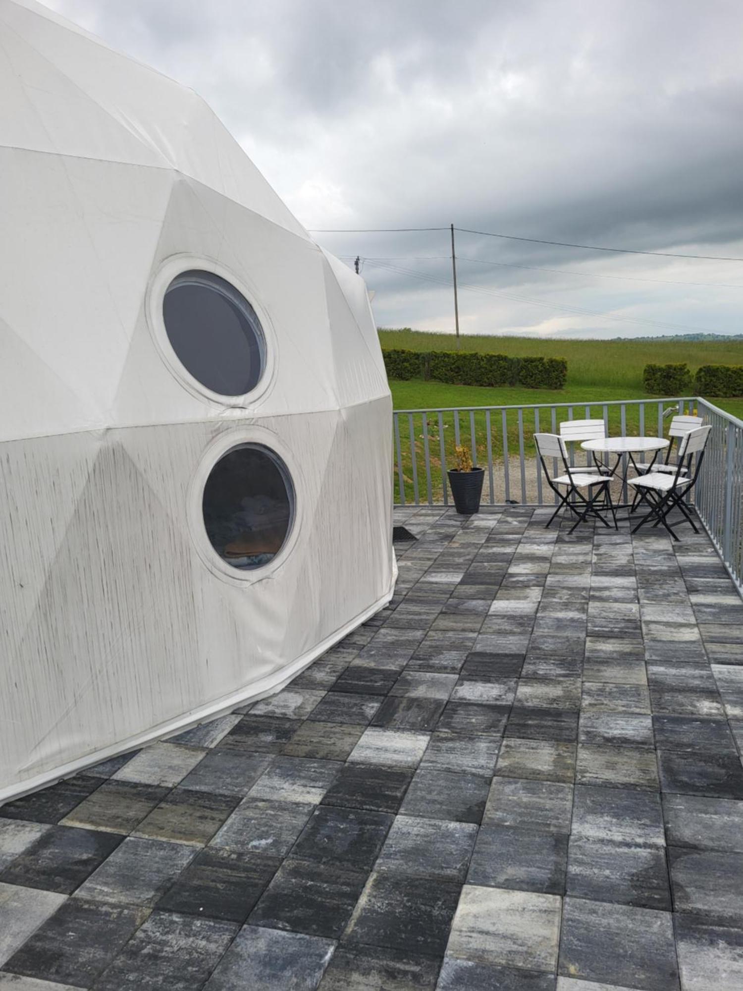 Glamping Gliczarow Klapnioki Bed and Breakfast Leśnica Eksteriør billede
